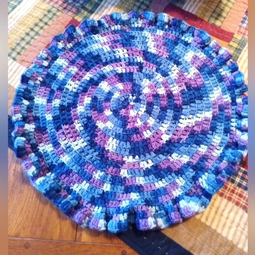Beautiful Handmade Round Doily 20"